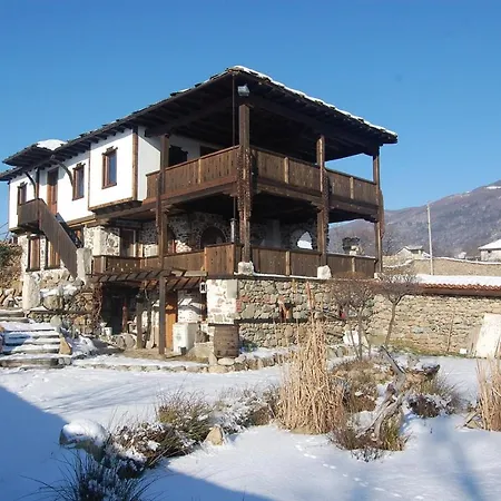 старата къща / село тъжа * Tŭzha