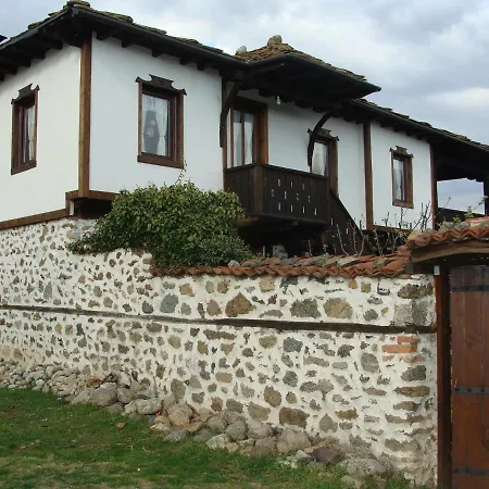 старата къща / село тъжа Tŭzha