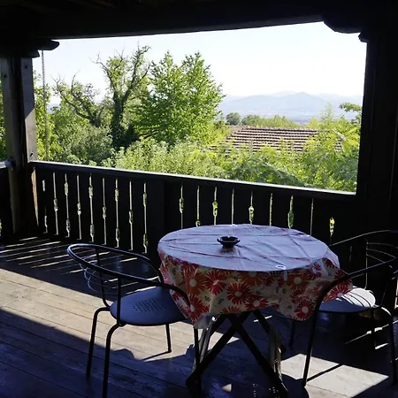 старата къща / село тъжа * Tŭzha