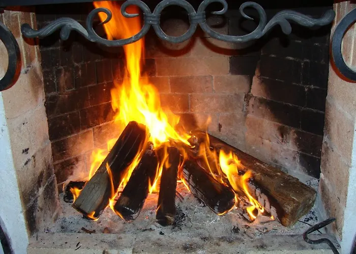 Дом отдыха старата къща / село тъжа